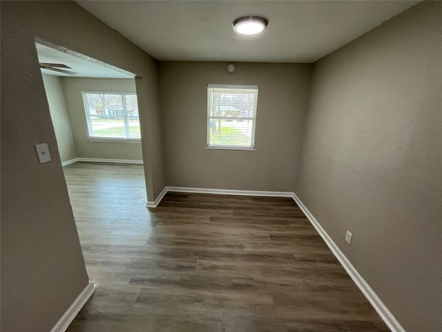 577 W 6th Street, Lancaster, TX 75146