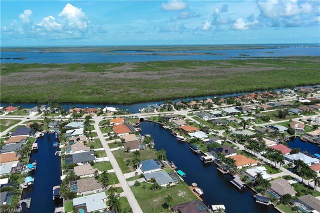 2819 SW 37th TER, Cape Coral, FL 33914