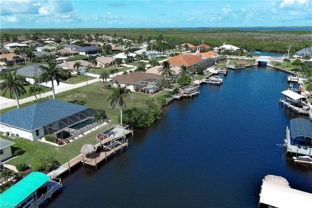 2819 SW 37th TER, Cape Coral, FL 33914