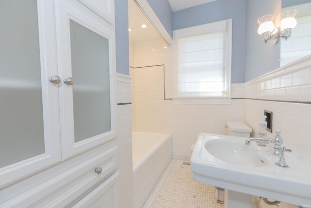 2315 E Mulberry Street, Evansville, IN 47714