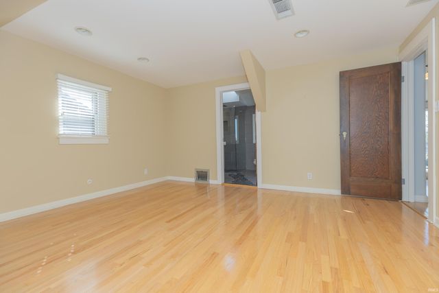 2315 E Mulberry Street, Evansville, IN 47714