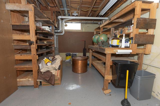 2315 E Mulberry Street, Evansville, IN 47714