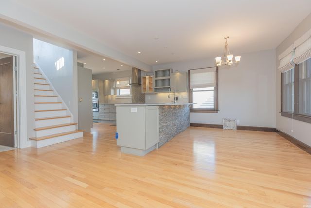 2315 E Mulberry Street, Evansville, IN 47714