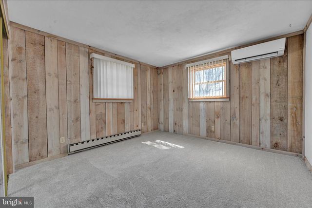 240 ARIZONA AVE, Shenandoah, PA 17976