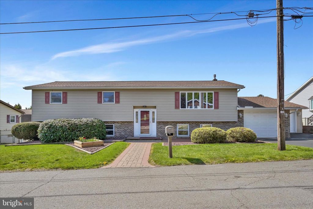 240 ARIZONA AVE, Shenandoah, PA 17976