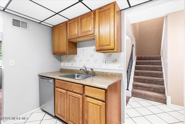 10 Seagull Lane, Howell, NJ 07731