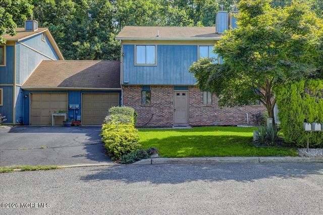 10 Seagull Lane, Howell, NJ 07731