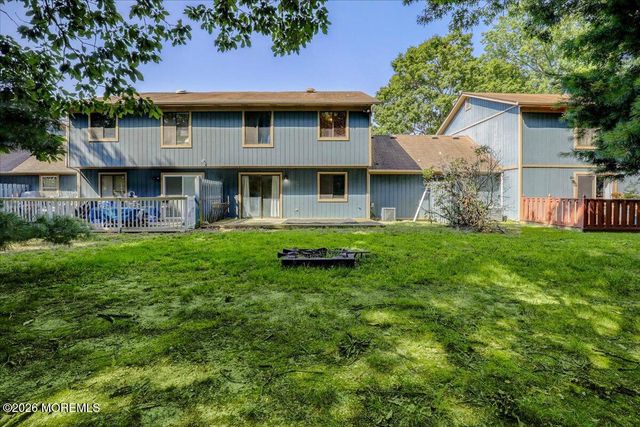 10 Seagull Lane, Howell, NJ 07731