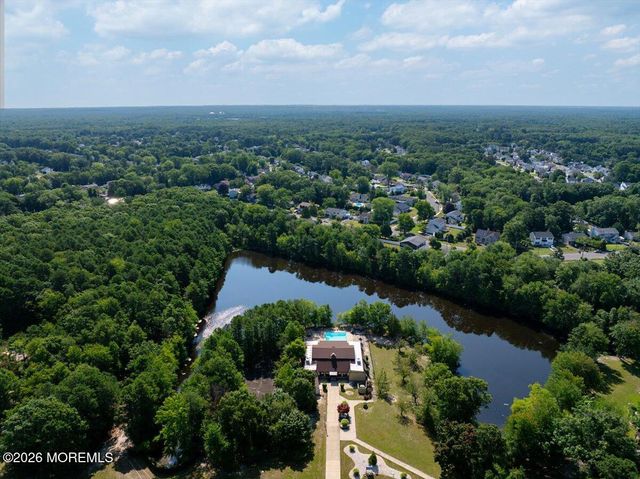 10 Seagull Lane, Howell, NJ 07731