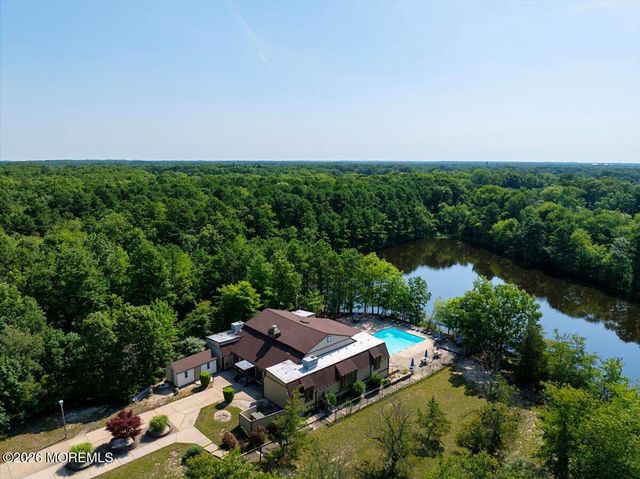 10 Seagull Lane, Howell, NJ 07731