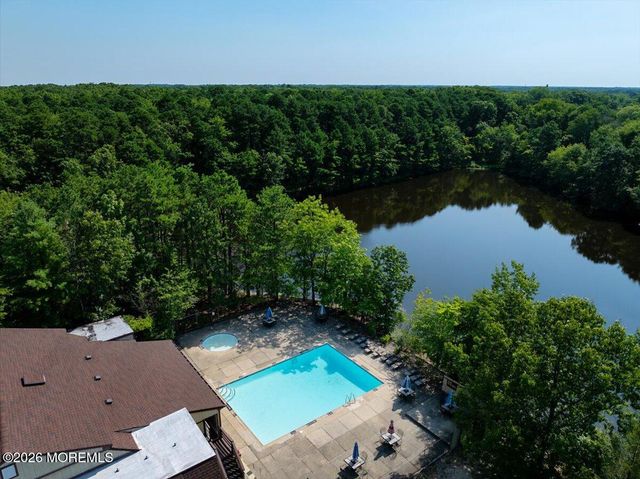 10 Seagull Lane, Howell, NJ 07731