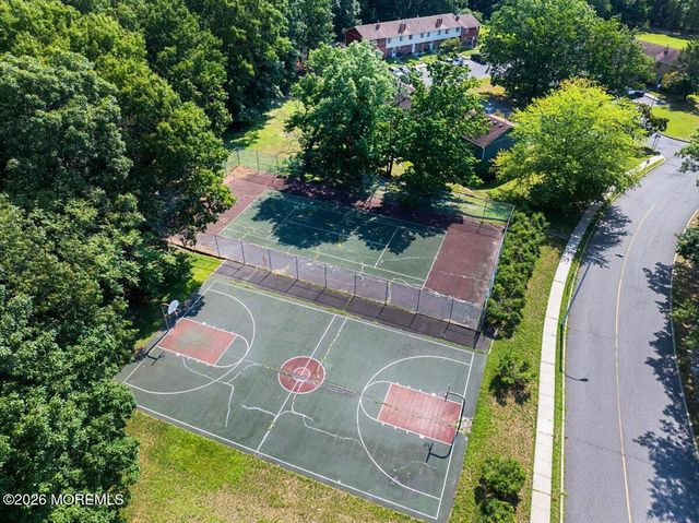 10 Seagull Lane, Howell, NJ 07731