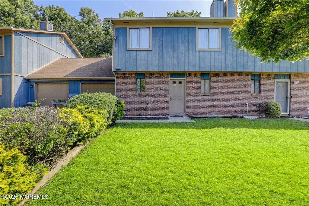 10 Seagull Lane, Howell, NJ 07731