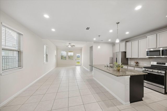 756 Lake Lacosta Dr, Katy, TX 77493