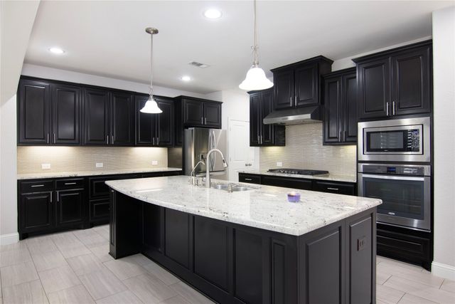 604 Winehart Street, Lewisville, TX 75056