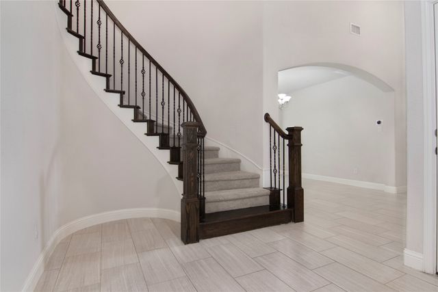 604 Winehart Street, Lewisville, TX 75056