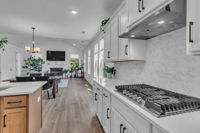 269 Cornice Dr, La Vergne, TN 37086