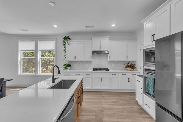 269 Cornice Dr, La Vergne, TN 37086