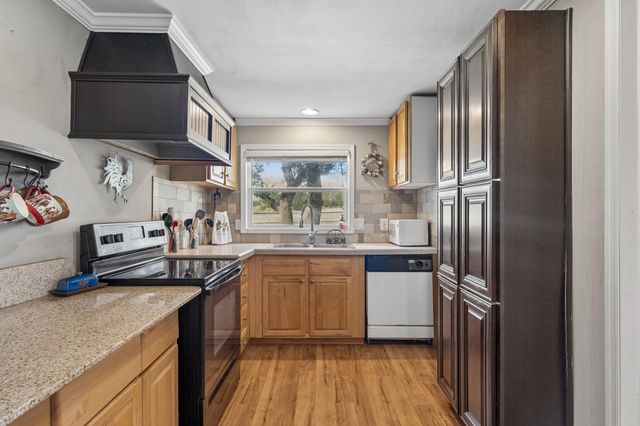 510 County Road 221, Tow, TX 78672