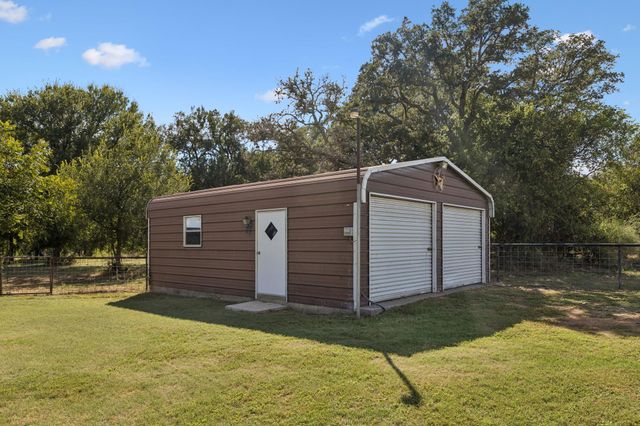 510 County Road 221, Tow, TX 78672