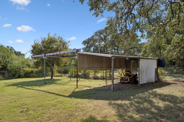 510 County Road 221, Tow, TX 78672