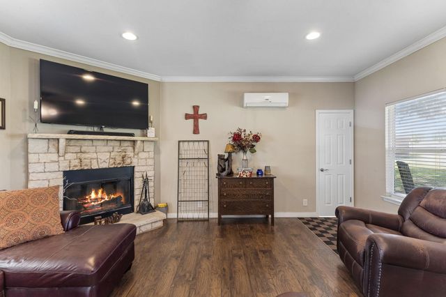 510 County Road 221, Tow, TX 78672