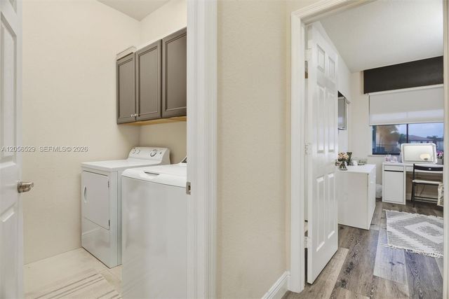 8870 NW 99th Path, Doral, FL 33178