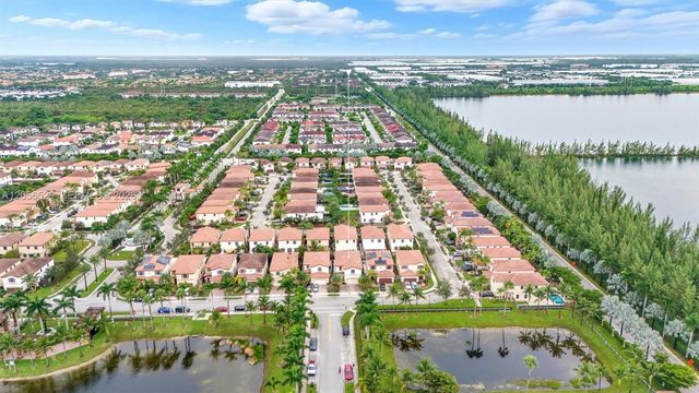 8870 NW 99th Path, Doral, FL 33178