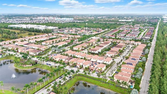 8870 NW 99th Path, Doral, FL 33178