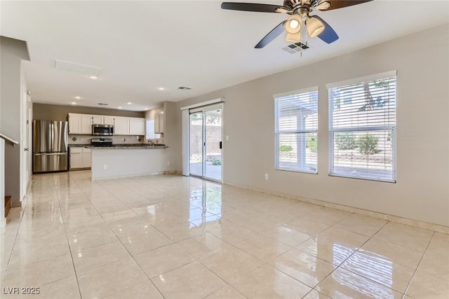 189 Carlsbad Caverns Street, Henderson, NV 89012