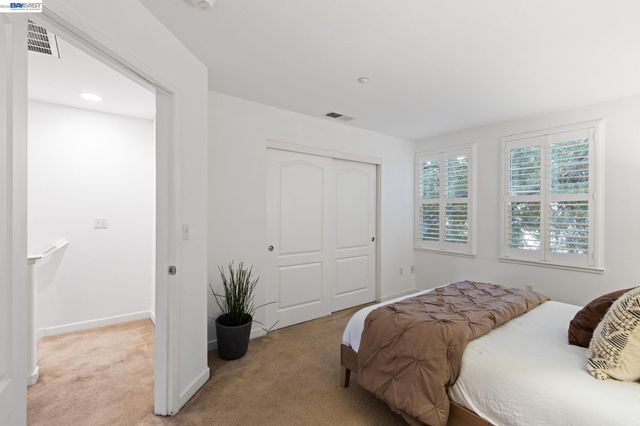 22876 Charing St, Hayward, CA 94541