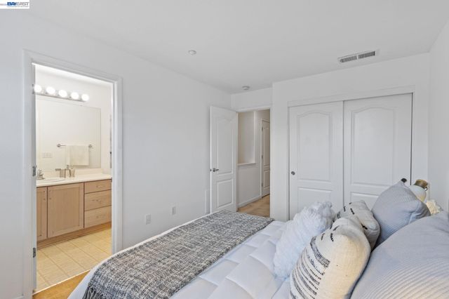 22876 Charing St, Hayward, CA 94541