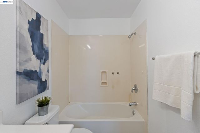 22876 Charing St, Hayward, CA 94541