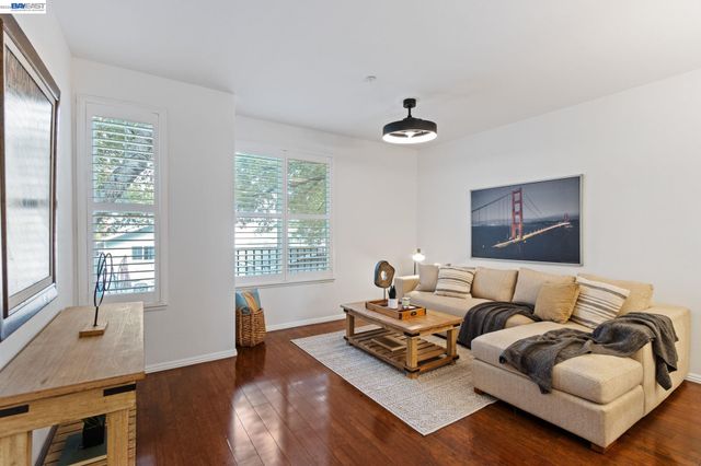 22876 Charing St, Hayward, CA 94541