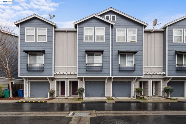 22876 Charing St, Hayward, CA 94541