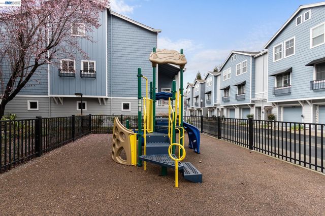 22876 Charing St, Hayward, CA 94541