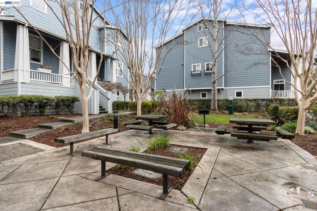 22876 Charing St, Hayward, CA 94541