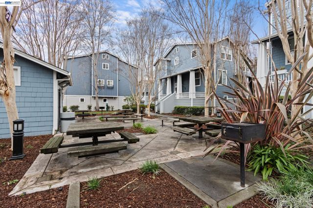 22876 Charing St, Hayward, CA 94541