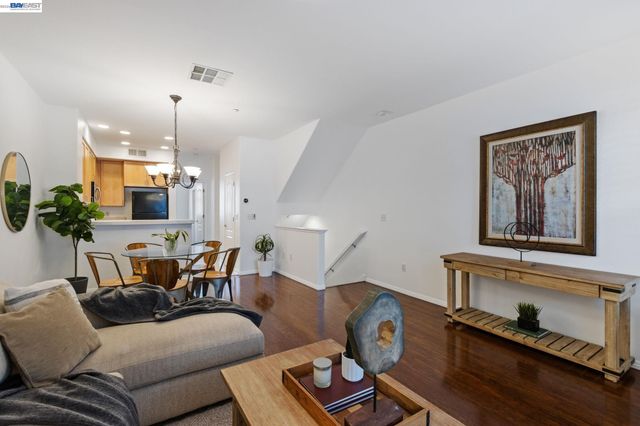 22876 Charing St, Hayward, CA 94541