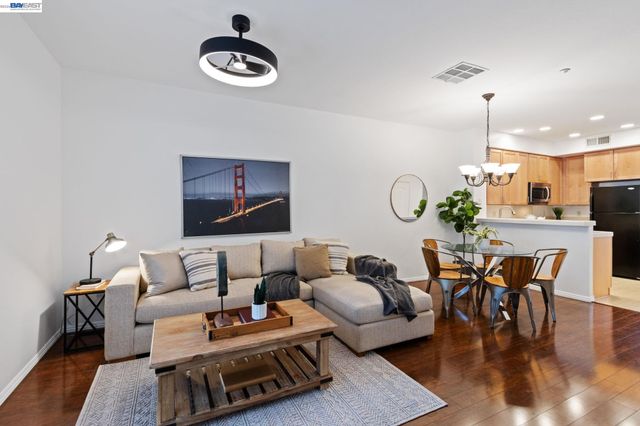 22876 Charing St, Hayward, CA 94541