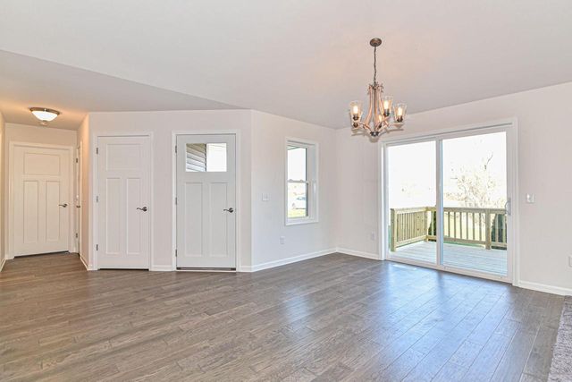 300 Trailview CROSSING, Waterford, WI 53185