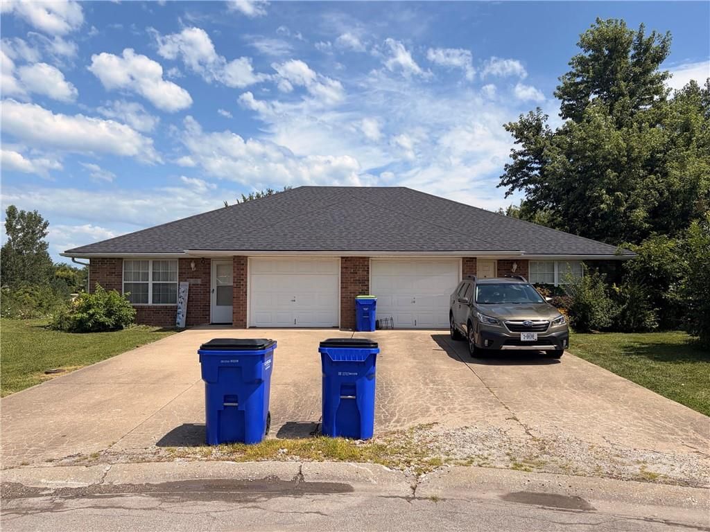 1258 Woodbury Court, Grain Valley, MO 64029