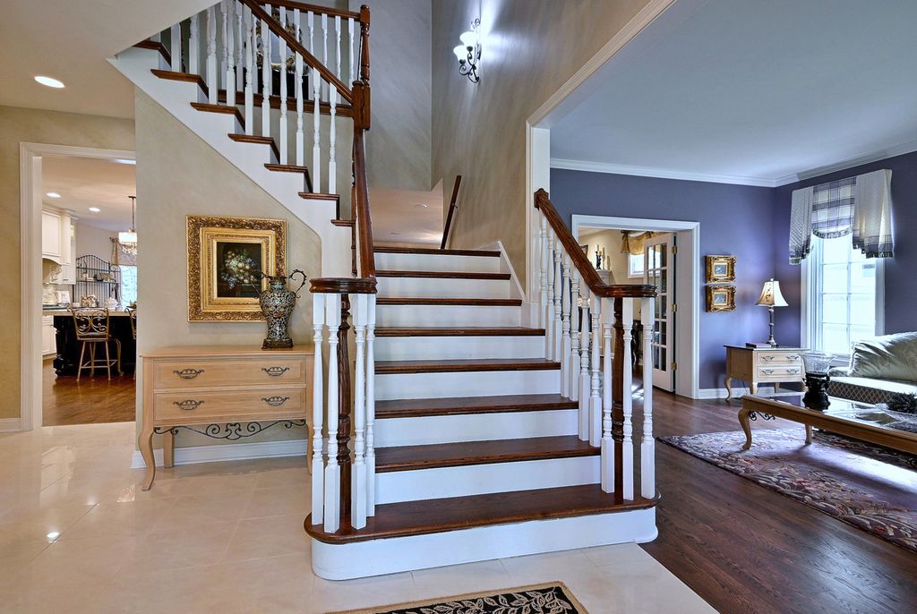 155 S Chandler Avenue, Elmhurst, IL 60126 — photo 2