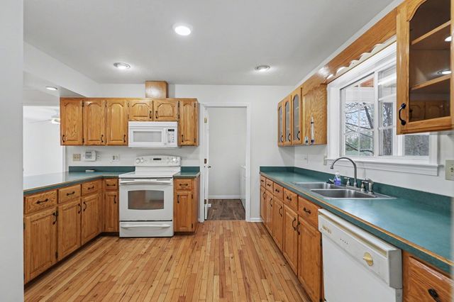 962 Ashley Lane, Young Harris, GA 30582