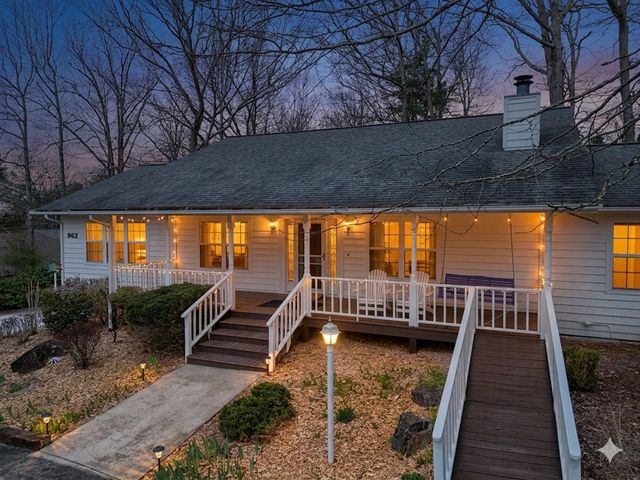 962 Ashley Lane, Young Harris, GA 30582