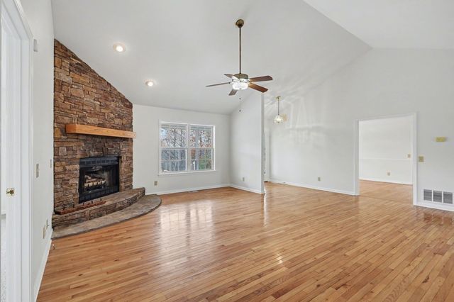 962 Ashley Lane, Young Harris, GA 30582