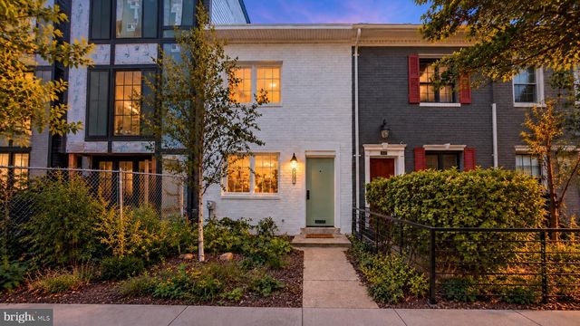 1527 K ST SE, Washington, DC 20003