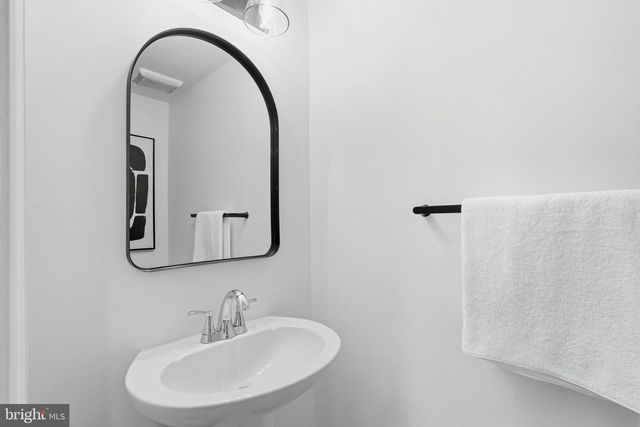 1527 K ST SE, Washington, DC 20003