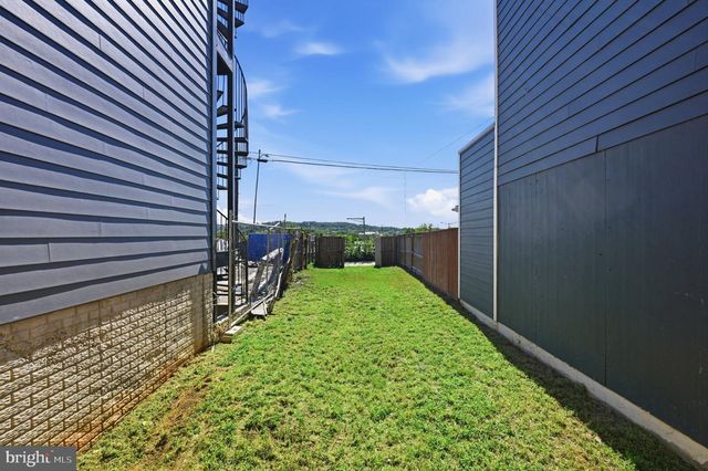 1527 K ST SE, Washington, DC 20003