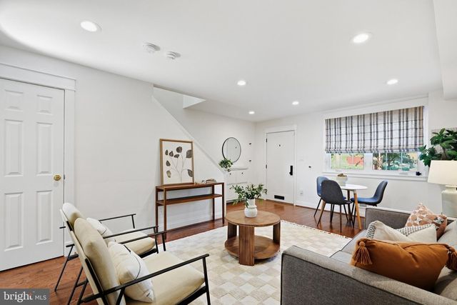 1527 K ST SE, Washington, DC 20003